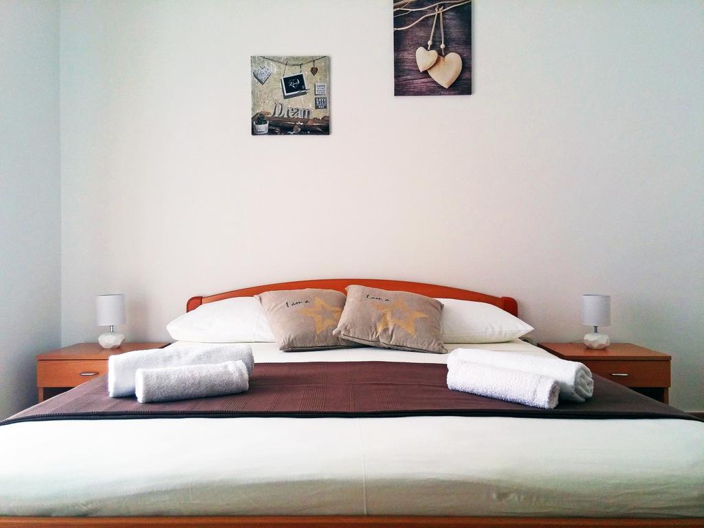 Apartments And Rooms Saric Jadrija Εξωτερικό φωτογραφία