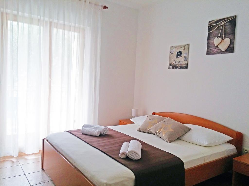 Apartments And Rooms Saric Jadrija Εξωτερικό φωτογραφία